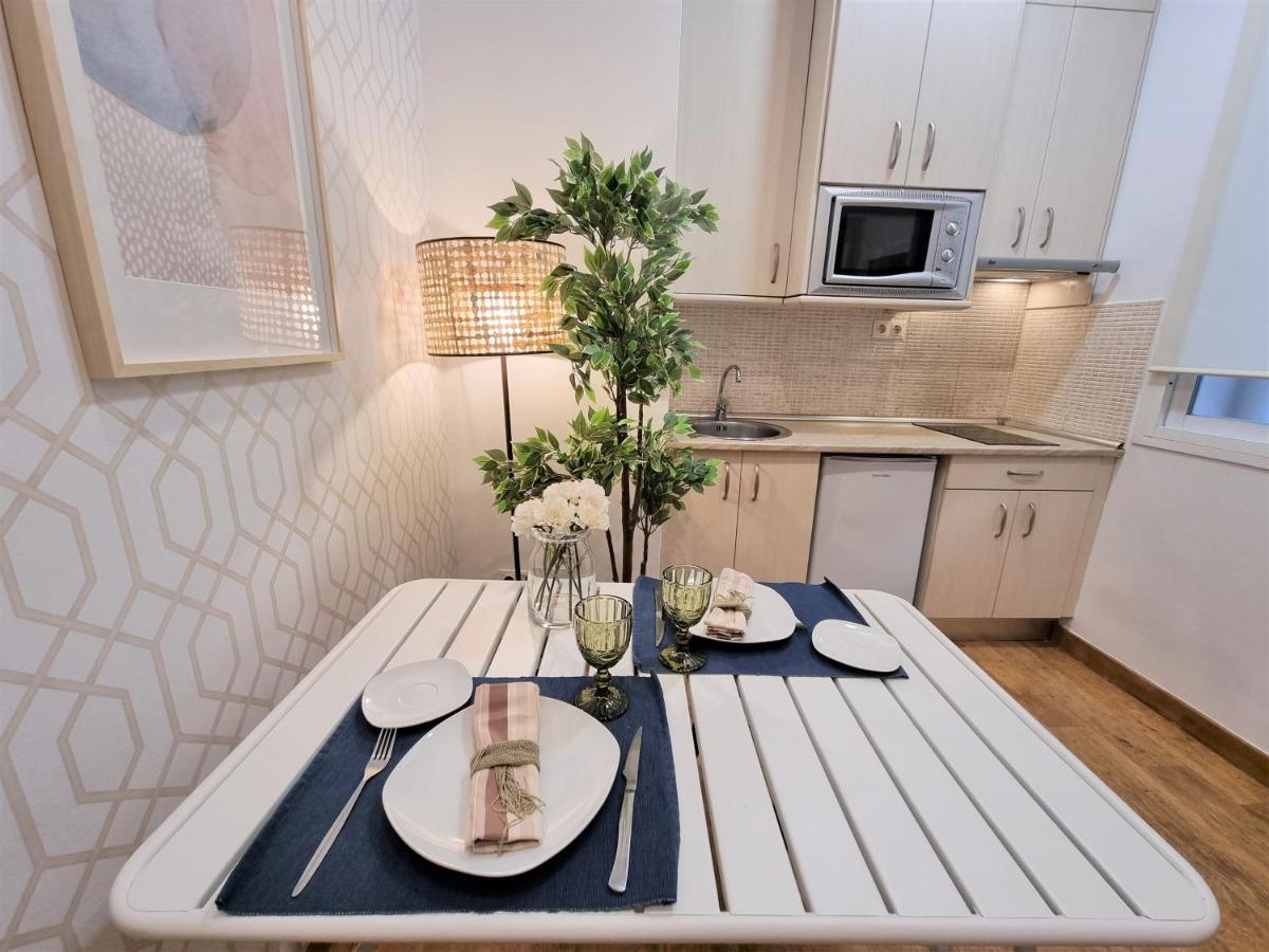 Apartamentos San Andres Madrid Exteriör bild