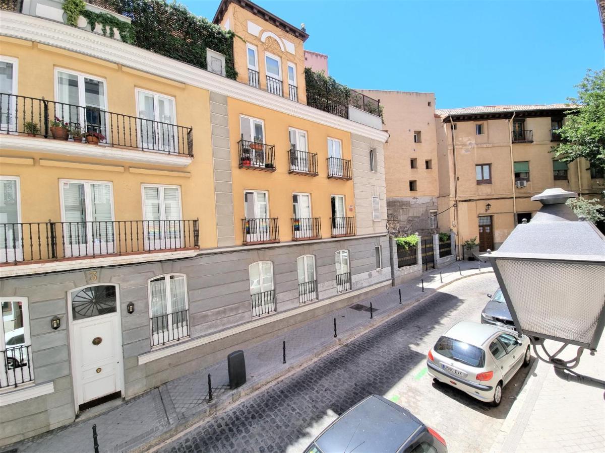 Apartamentos San Andres Madrid Exteriör bild