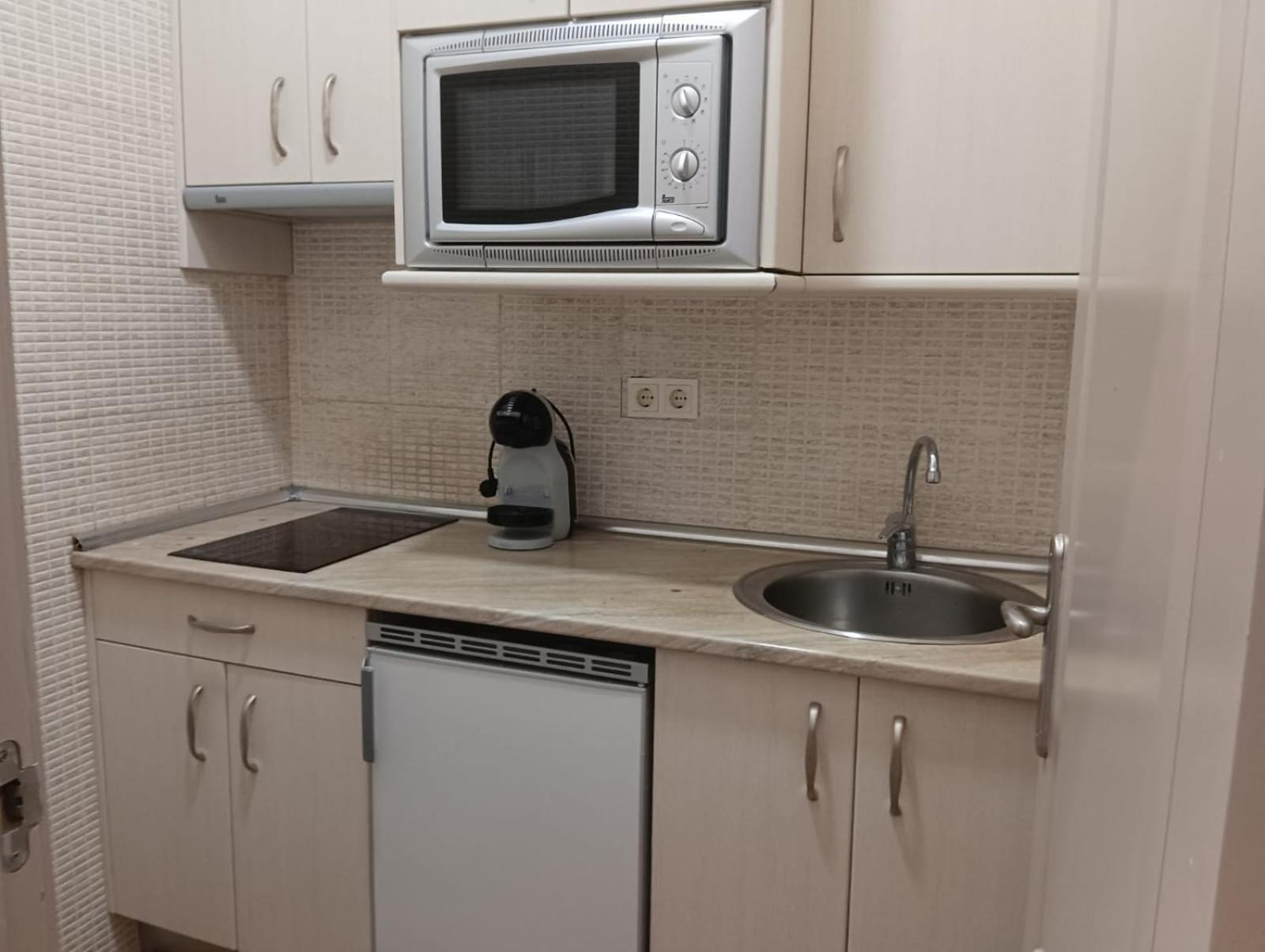 Apartamentos San Andres Madrid Exteriör bild