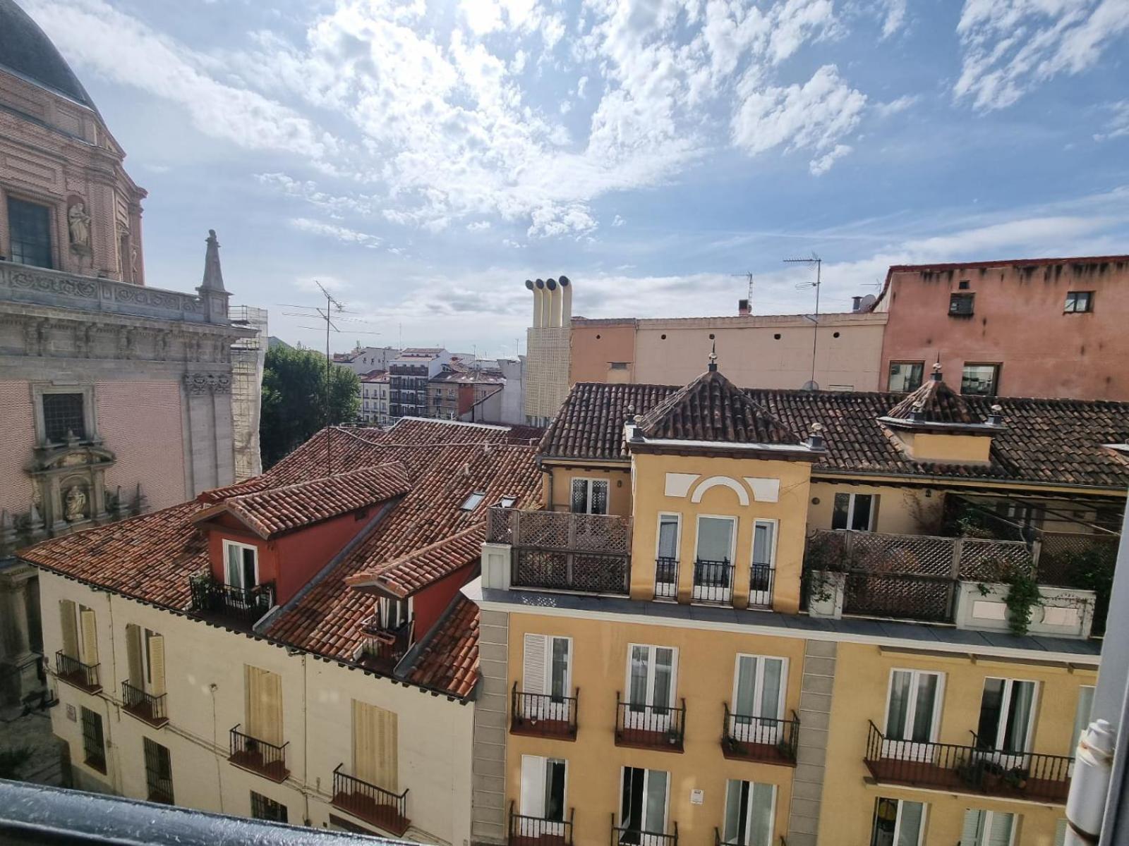 Apartamentos San Andres Madrid Exteriör bild