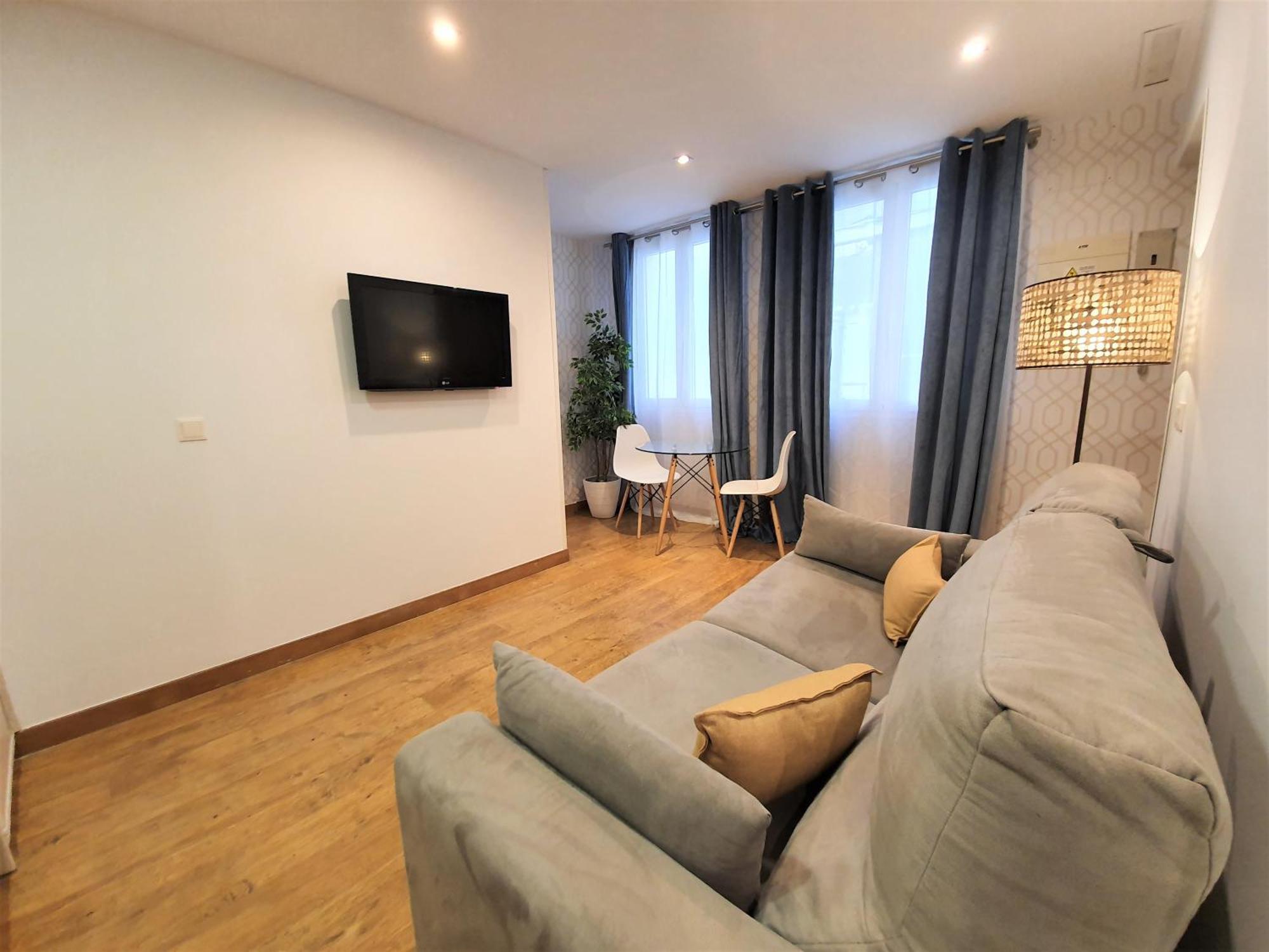 Apartamentos San Andres Madrid Exteriör bild